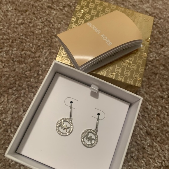 Michael kors earrings - Picture 3 of 3